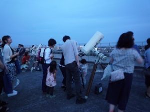 今回一番大きい望遠鏡では木星と火星を観望