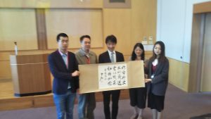 中国師範大学の理数系教学コンテスト入賞者と指導教員の訪日団が本校で研修を実施