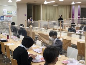 中学校：スクールランチ