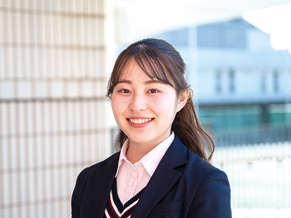 土屋 茜音さん