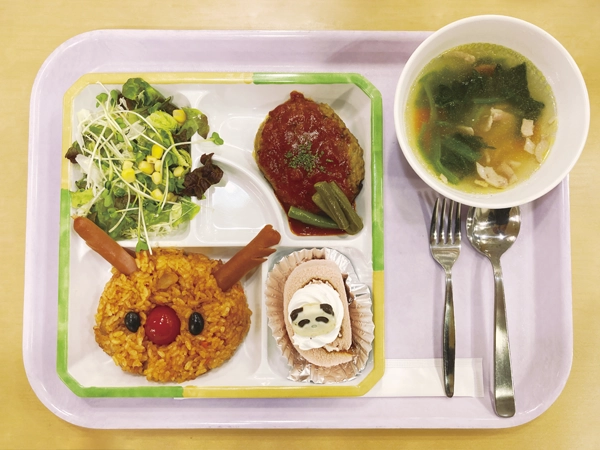 スクールランチ